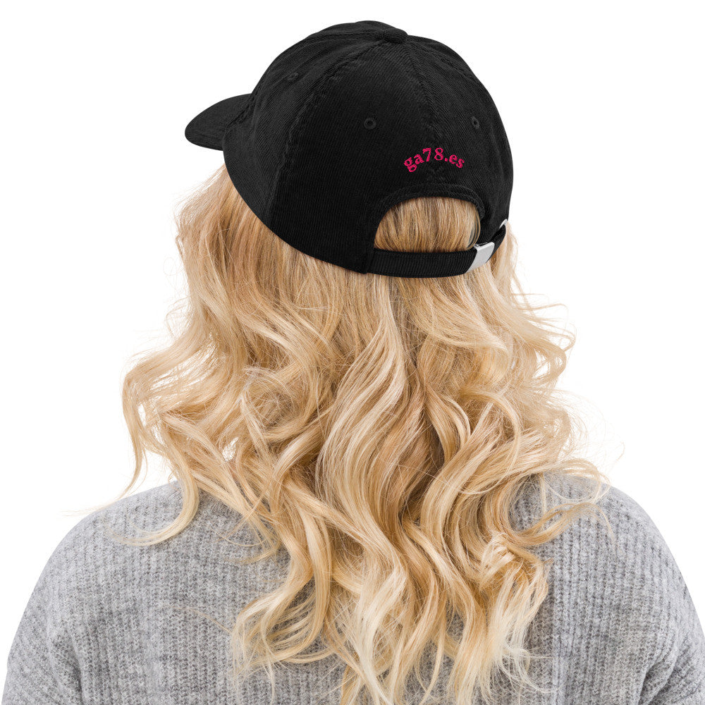Gorra de pana fina -  Bordado Ñ